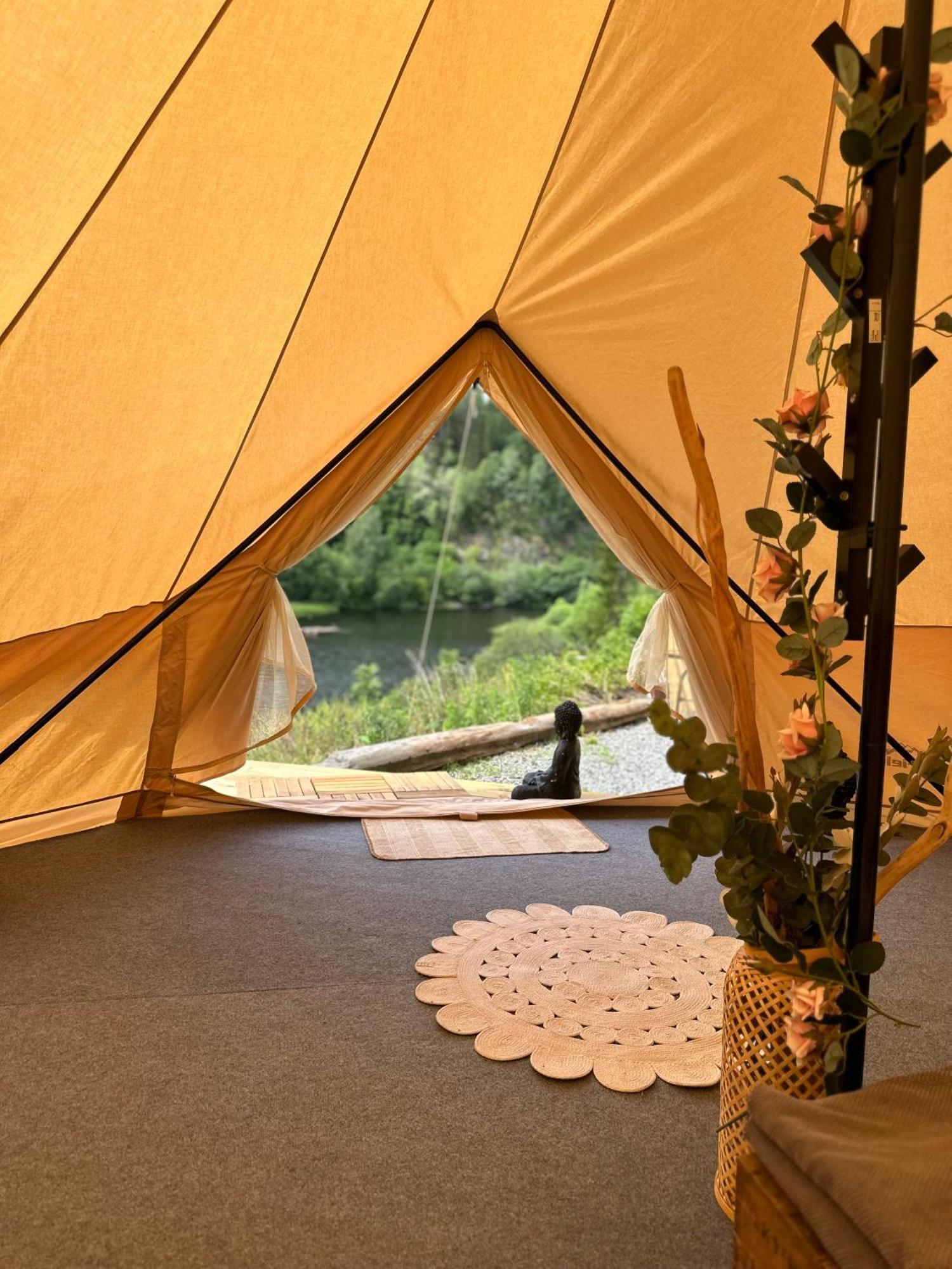Glamping On Idyllic Lake, Paddle Boards & Rowboat Porsgrunn Zewnętrze zdjęcie
